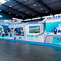 China Chamber Exhibition Booth With Curved Design And Large Display Screens In Hall