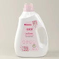 Fragrant Bathroom Accessories Laundry Detergent With Pink Floral Design And White Bottle