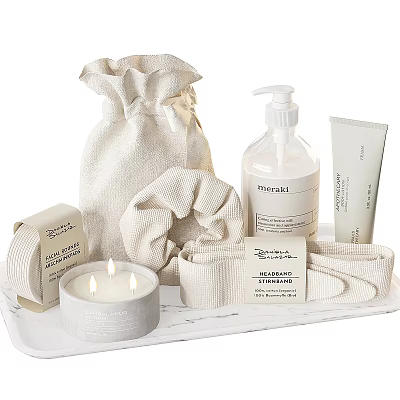 Chic Bathroom Accessories Set With Candle Soap And Cloth Bags 3d model