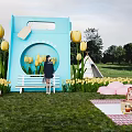 Tulip Flower Pushcard Point Shopping Mall Romantic Spring US Chen Net Red Pushcard Photo DP Art Device Flower Sea Layout Shopping Bag Activity Festival 3d model