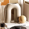 Modern Decorative Ornament Set With Pampas Grass Crystal Vase Reed Diffuser Candle And Neutral Tones