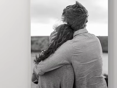 Black and White Image of Two People Hugging From Behind by the Water 3d model