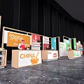 China Themed Display Booths With Colorful Panels And Product Displays