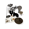 Decorative Ornament Set With Vase Dried Flowers Books And Sculptural Objects