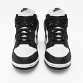High Top Black And White Shoes With Nike Logo And Leather Upper Design