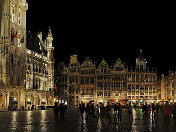 Night view of Grand Square in Brussels, Belgium texture (ID:ffabf8381)