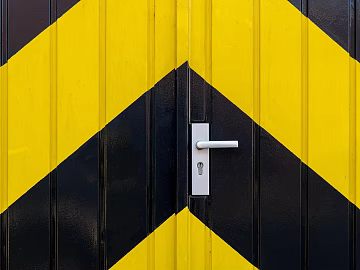 Metal door texture (ID:ffagg98238)