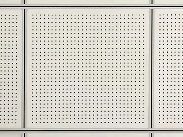 Off-white perforated metal panels for ceiling and wall applications. texture (ID:ffaeh320926)