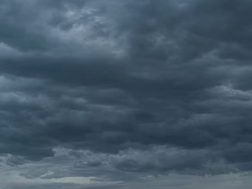 Dark dark clouds, cloudy sky, storm disaster coming texture (ID:ffach242431)