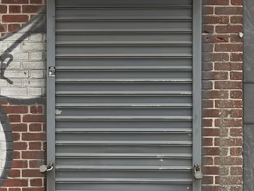 Metal door texture (ID:ffagg44597)