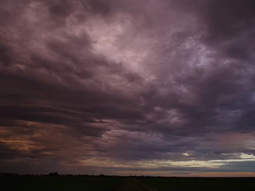 The sky is cloudy in the morning, cloudy in the morning, cloudy in the day, dusk in the afternoon, sunset in the evening. texture (ID:ffach165340)
