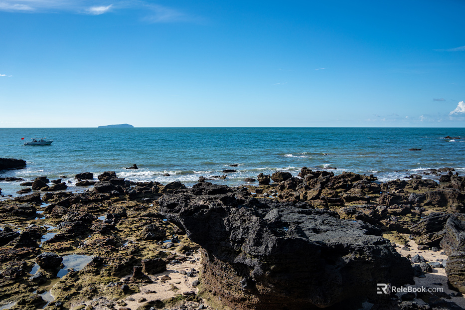 Blue sky, white clouds, sea water texture